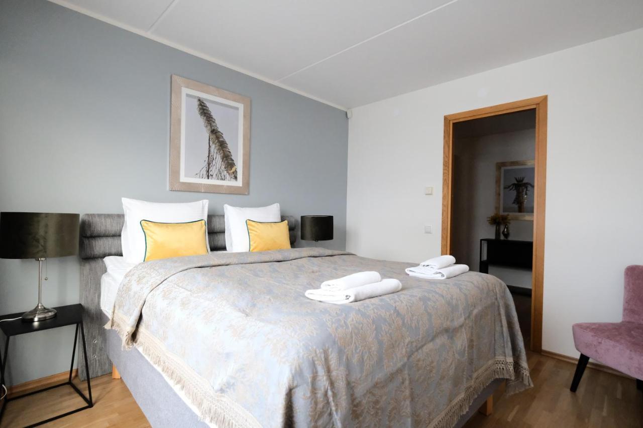 Tallinn City Apartments Roosikrantsi Exteriör bild