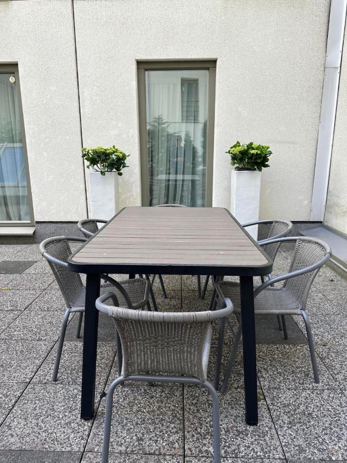 Tallinn City Apartments Roosikrantsi Exteriör bild